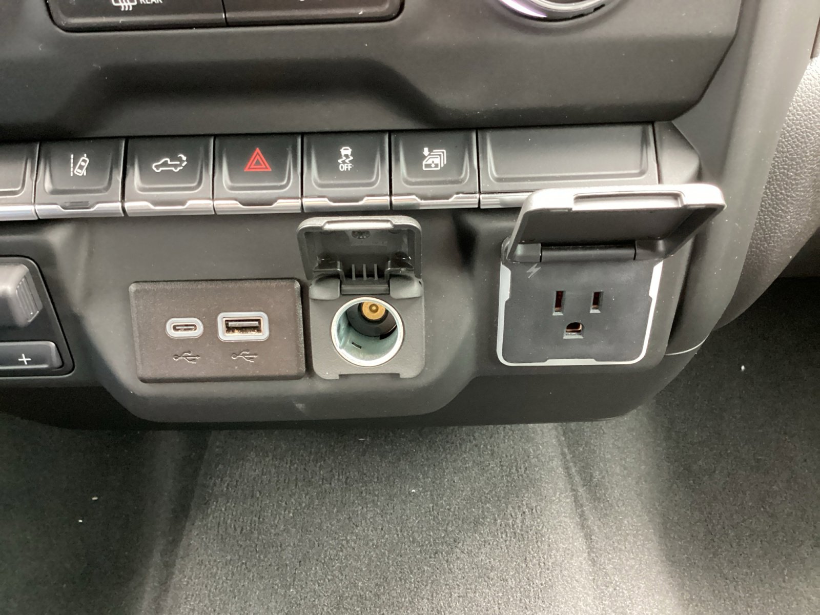 Used 2024 Chevrolet Silverado 2500 Custom w/ Custom Convenience Package image 24