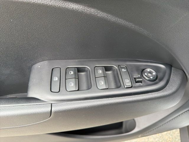 Certified 2026 Hyundai Venue SE image 15