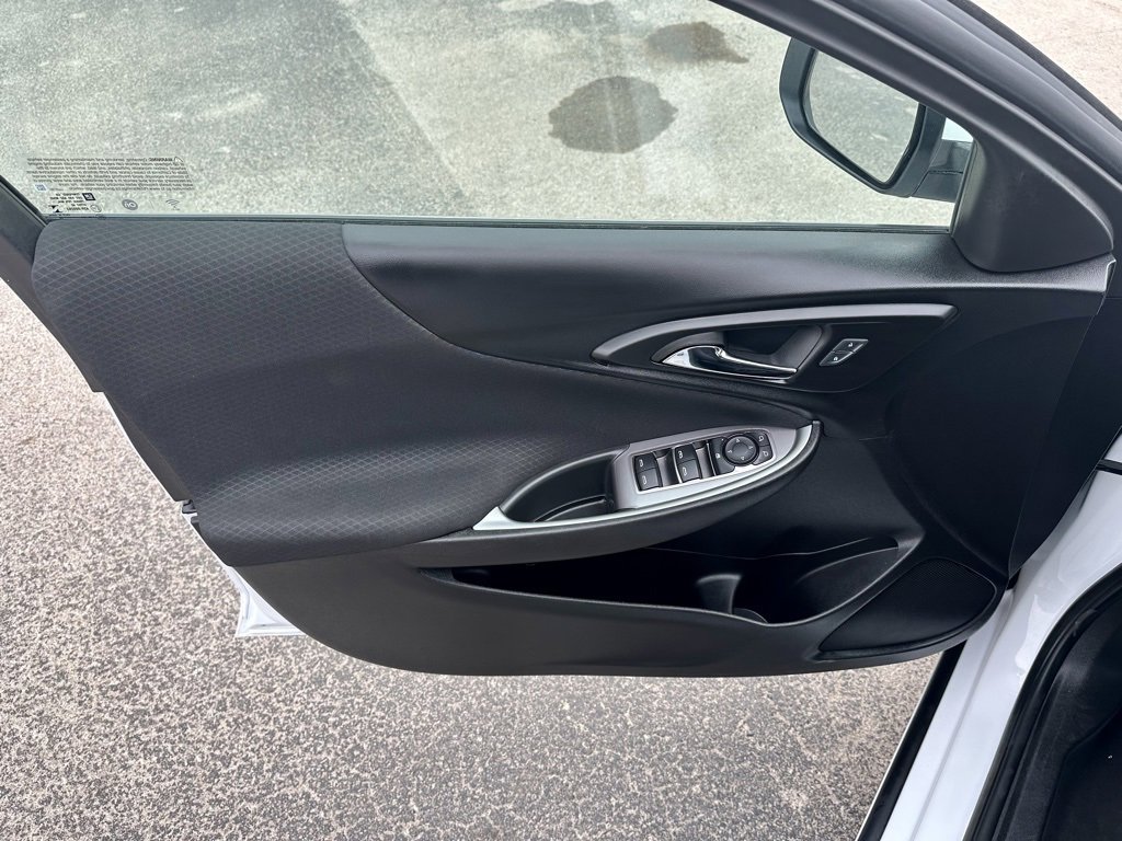 Used 2024 Chevrolet Malibu LT image 27