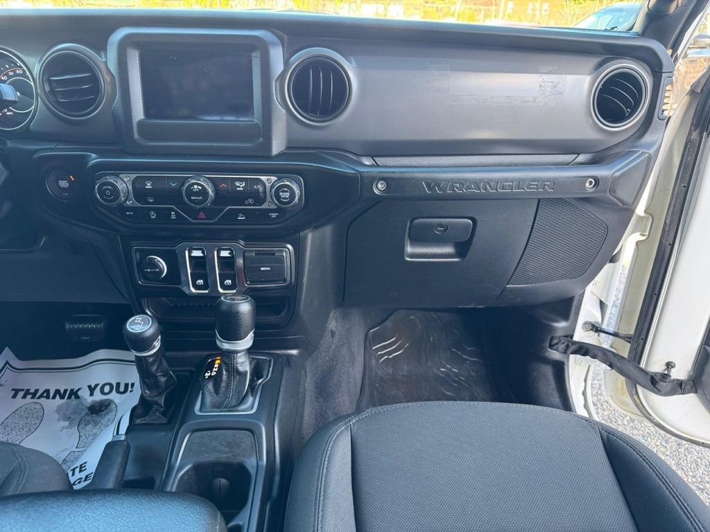 Used 2022 Jeep Wrangler Willys AWD/4WD image 19