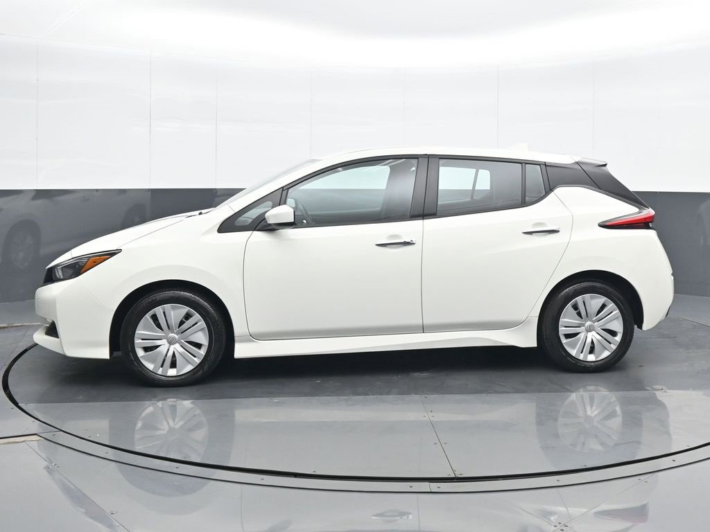 Used 2023 Nissan Leaf S image 3