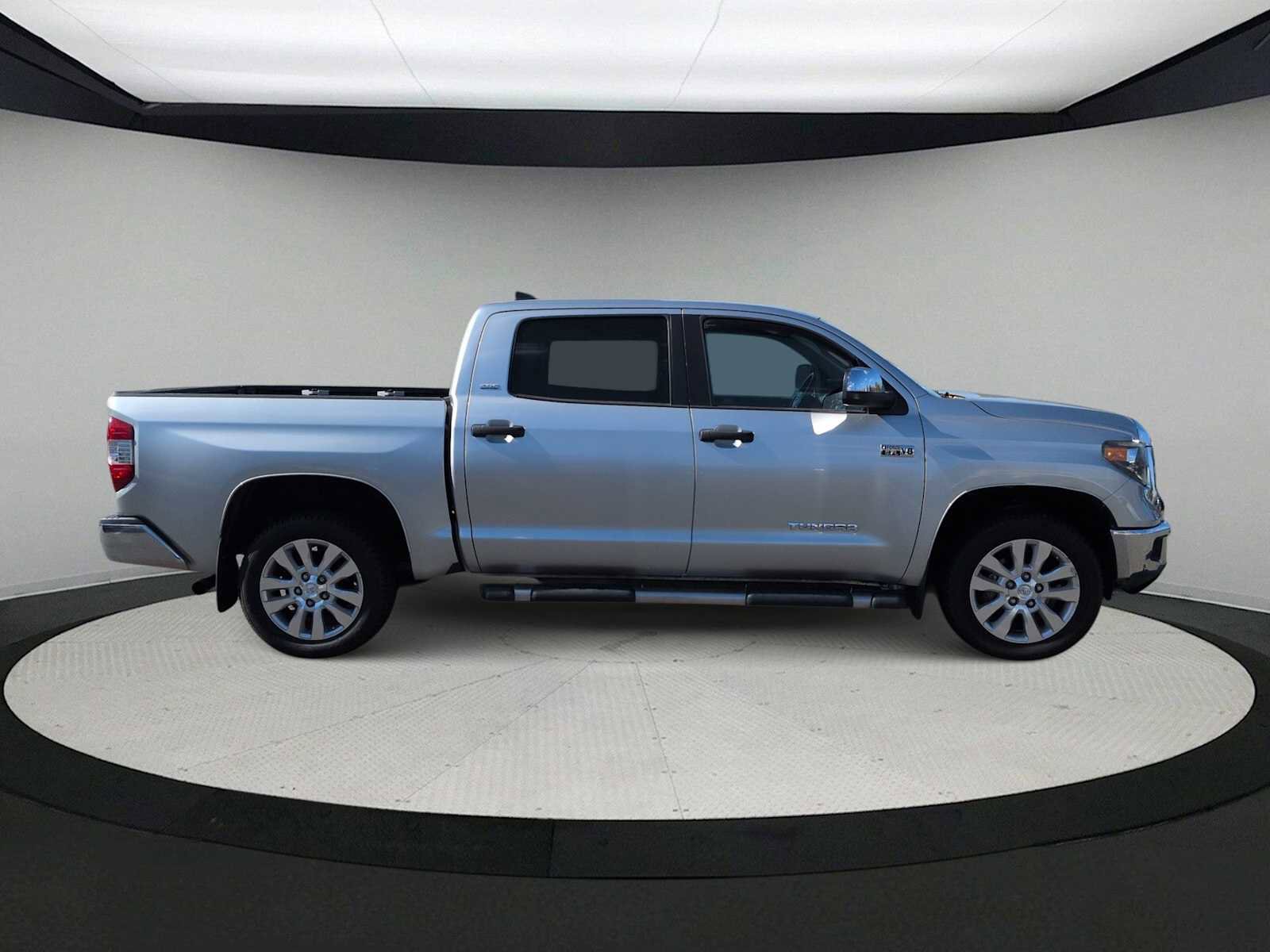 Used 2020 Toyota Tundra SR5 w/ SR5 Upgrade Package image 9