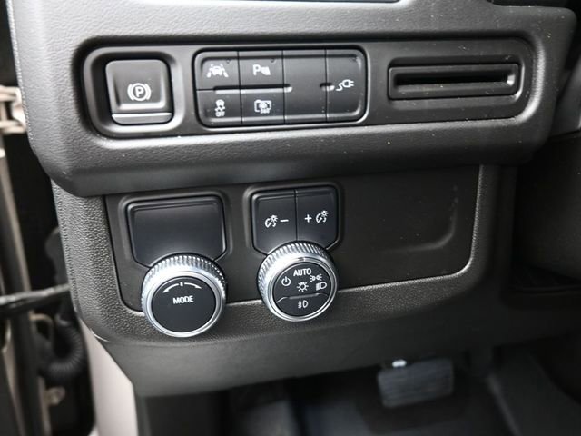 Used 2022 GMC Yukon SLT w/ SLT Premium Package image 21