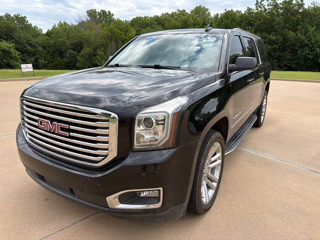 Used 2018 GMC Yukon XL SLT w/ Premium Edition AWD/4WD image 1