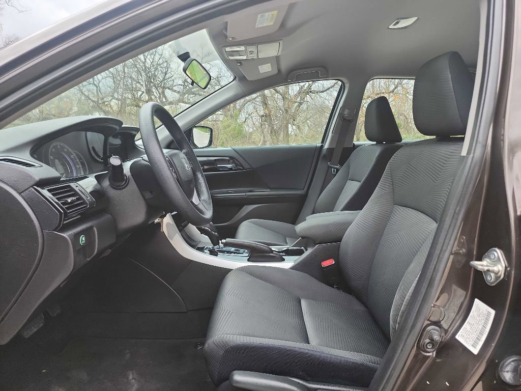 Used 2016 Honda Accord LX image 16