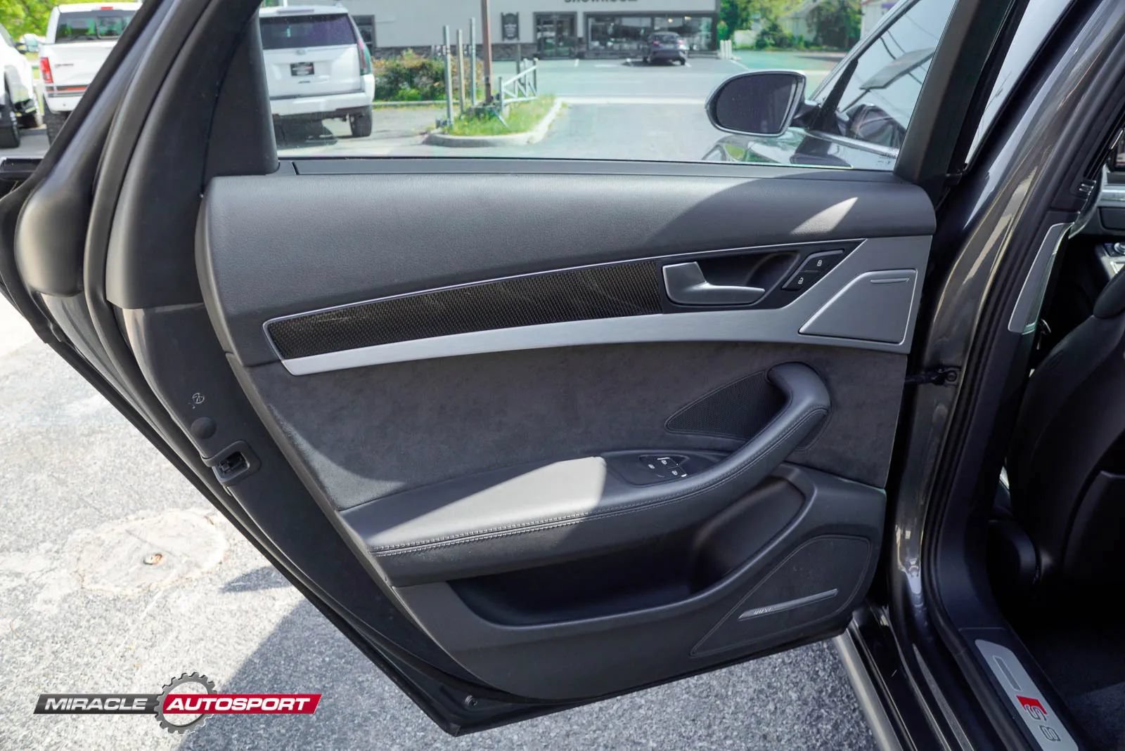 Used 2013 Audi S8 w/ Driver Assistance Pkg AWD/4WD image 22