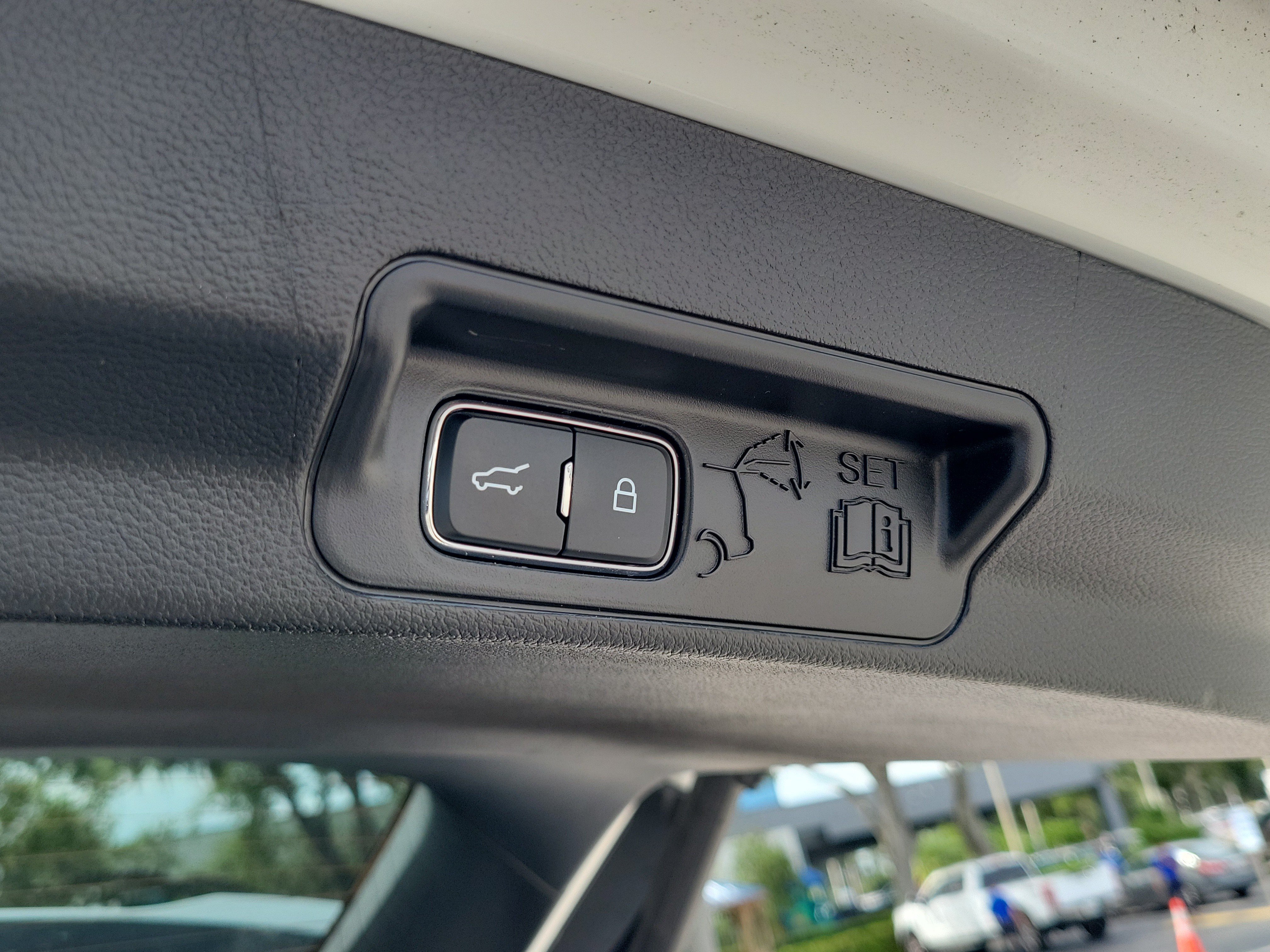 Certified 2025 Ford Explorer ST AWD/4WD image 11