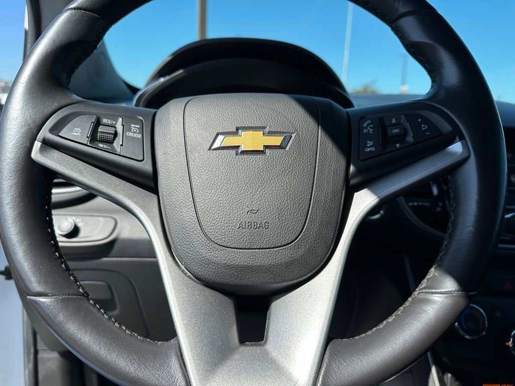 Certified 2022 Chevrolet Trax LT w/ LT Convenience Package AWD/4WD image 32