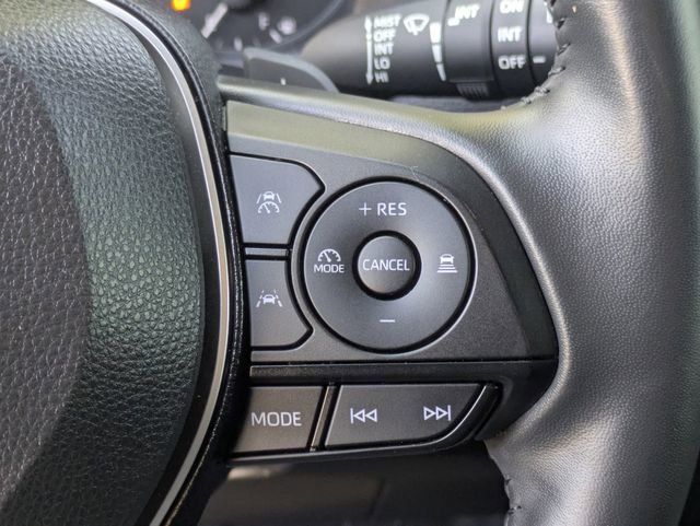 Certified 2025 Toyota Corolla SE image 19