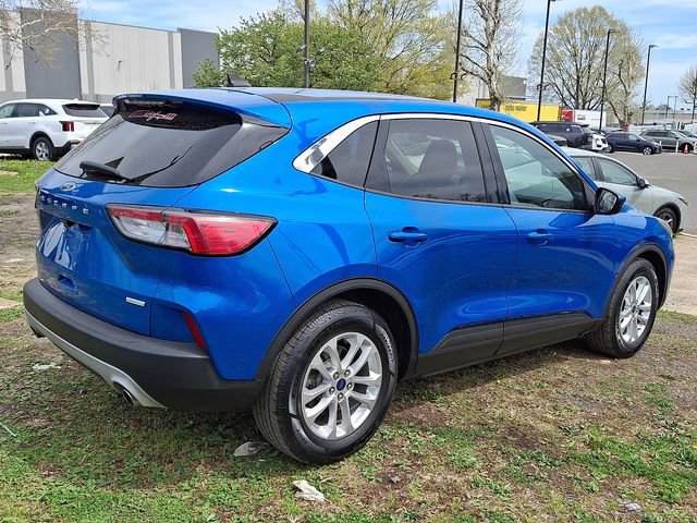 Used 2020 Ford Escape SE image 6
