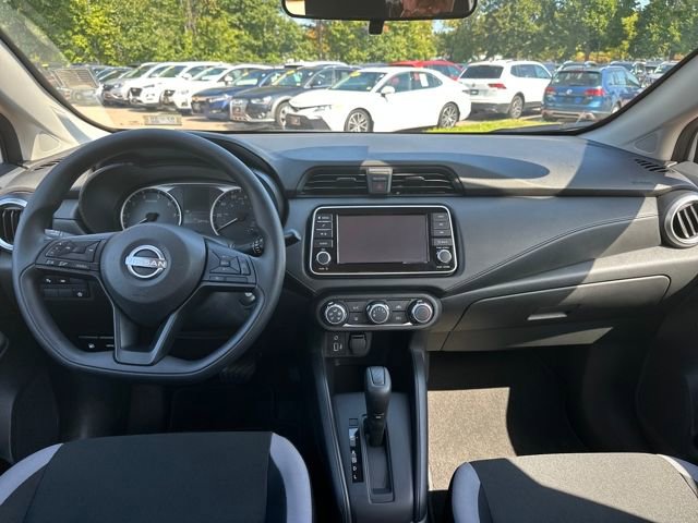 Used 2025 Nissan Versa S w/ Trunk Package image 10