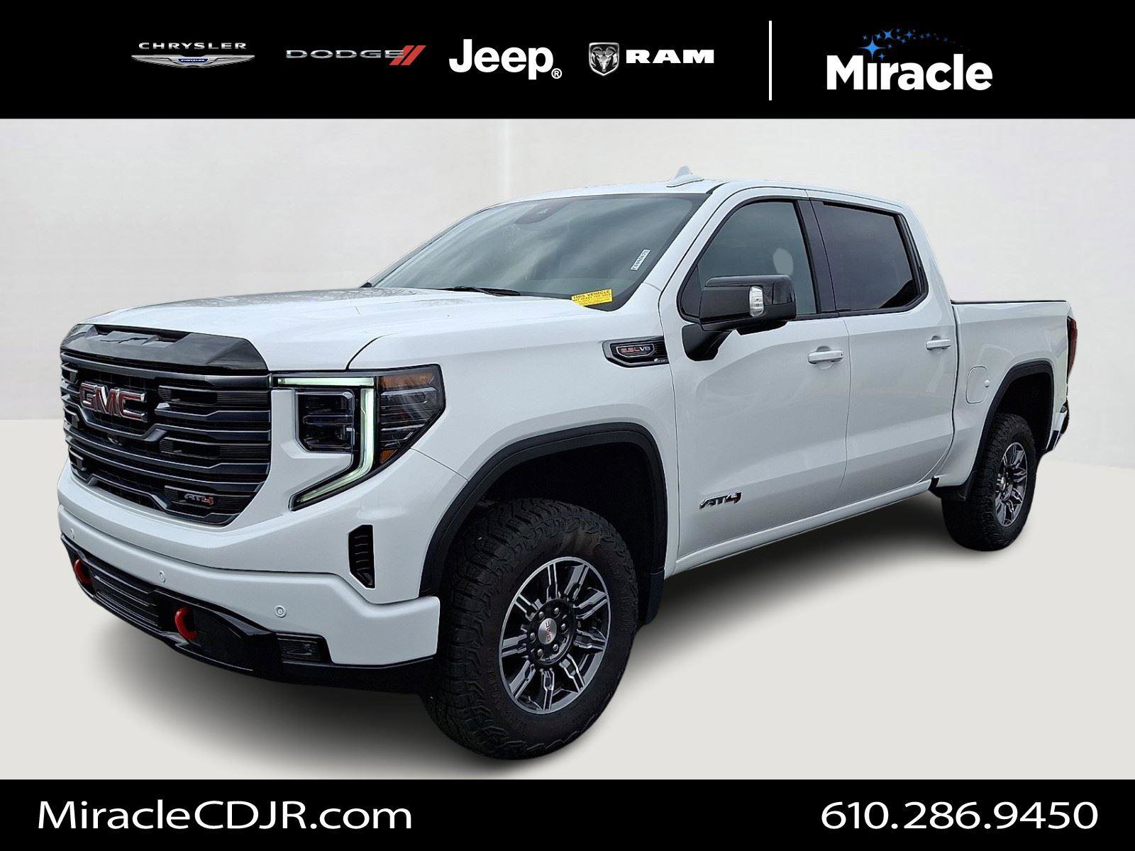 Used 2025 GMC Sierra 1500 AT4 image 3