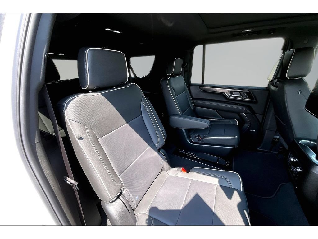 New 2026 GMC Yukon XL Elevation w/ Elevation Premium Package AWD/4WD image 9