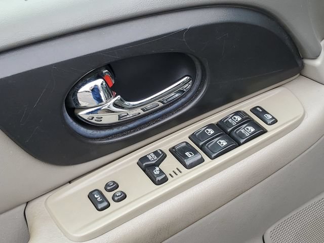 Used 2002 GMC Envoy SLT AWD/4WD image 21