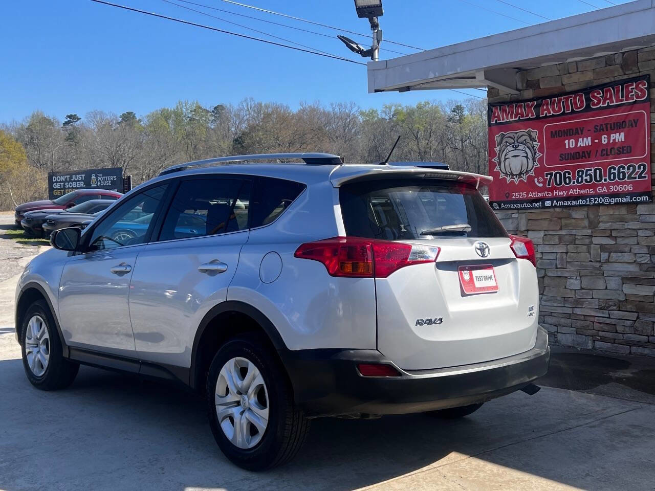 Used 2015 Toyota RAV4 LE image 4