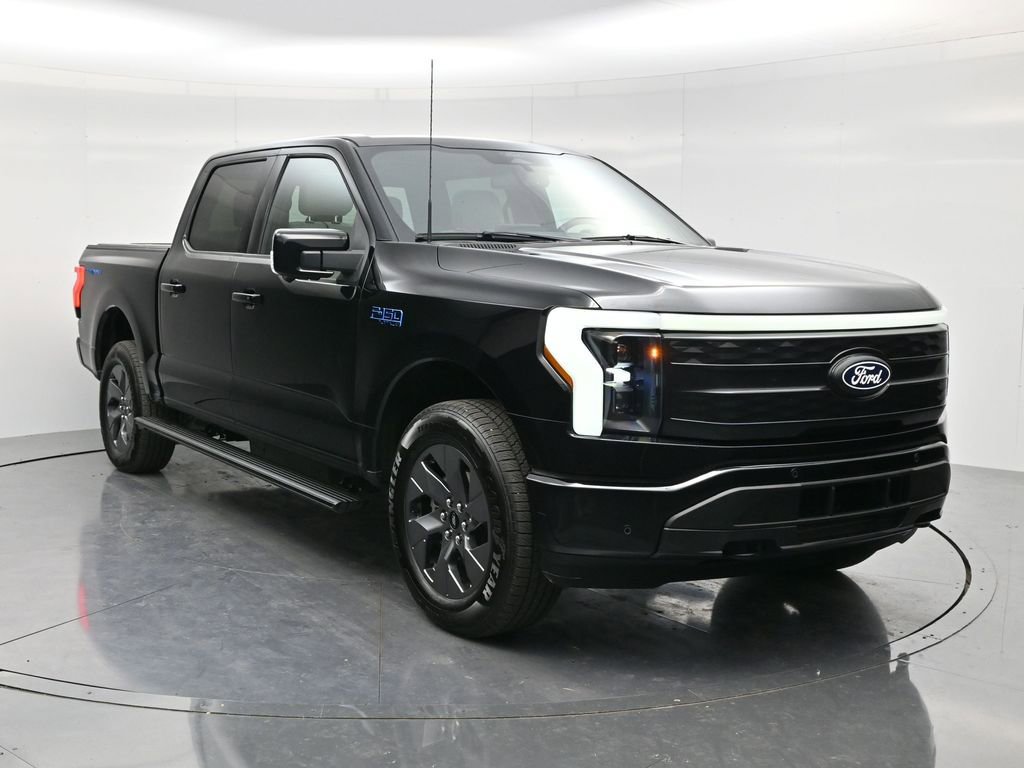 Used 2024 Ford F150 Lightning Platinum AWD/4WD image 3