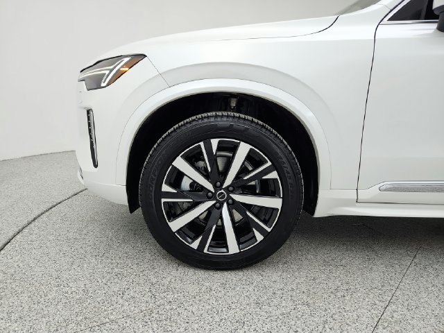 New 2025 Volvo XC90 B6 Core w/ Climate Package AWD/4WD image 28