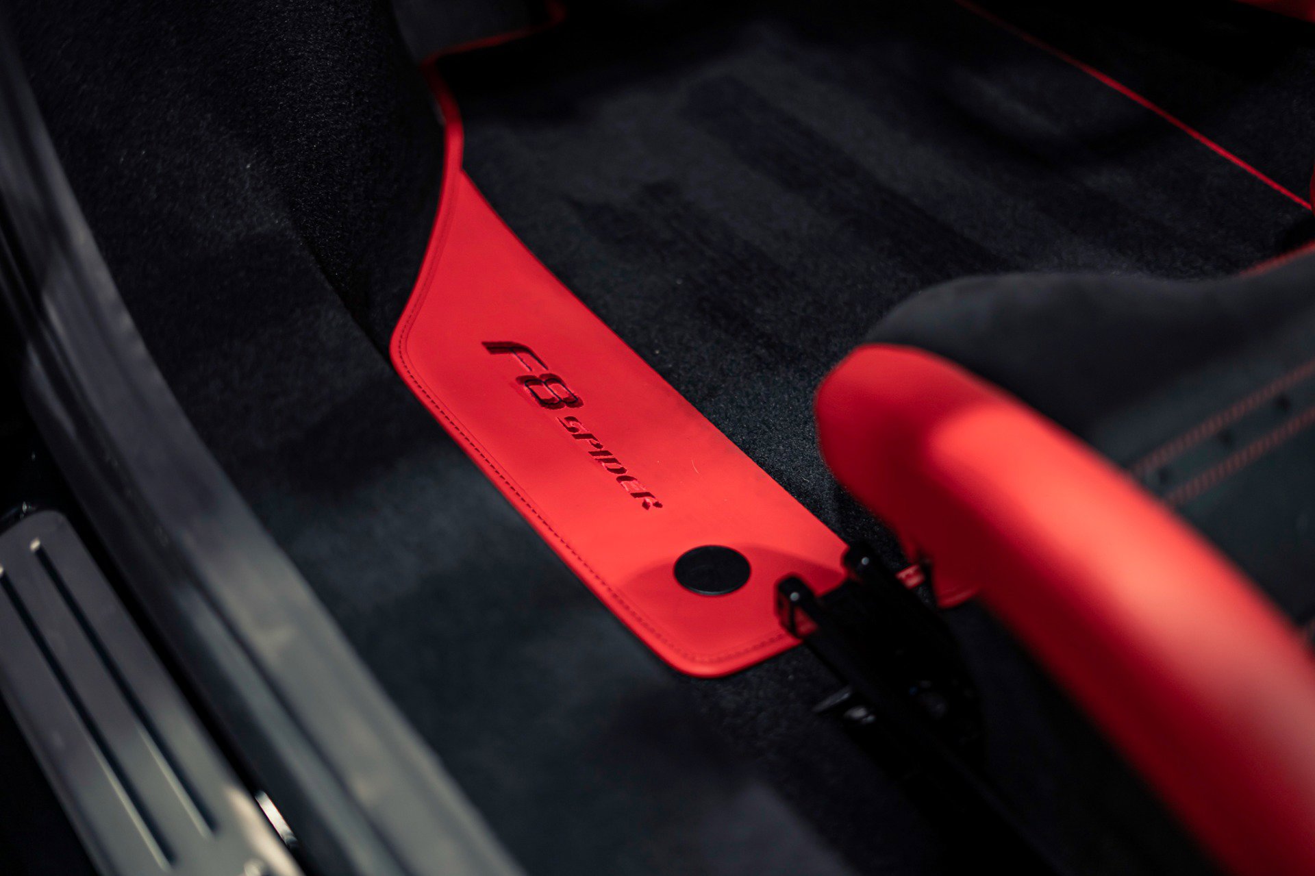 Used 2023 Ferrari F8 Tributo RWD image 46