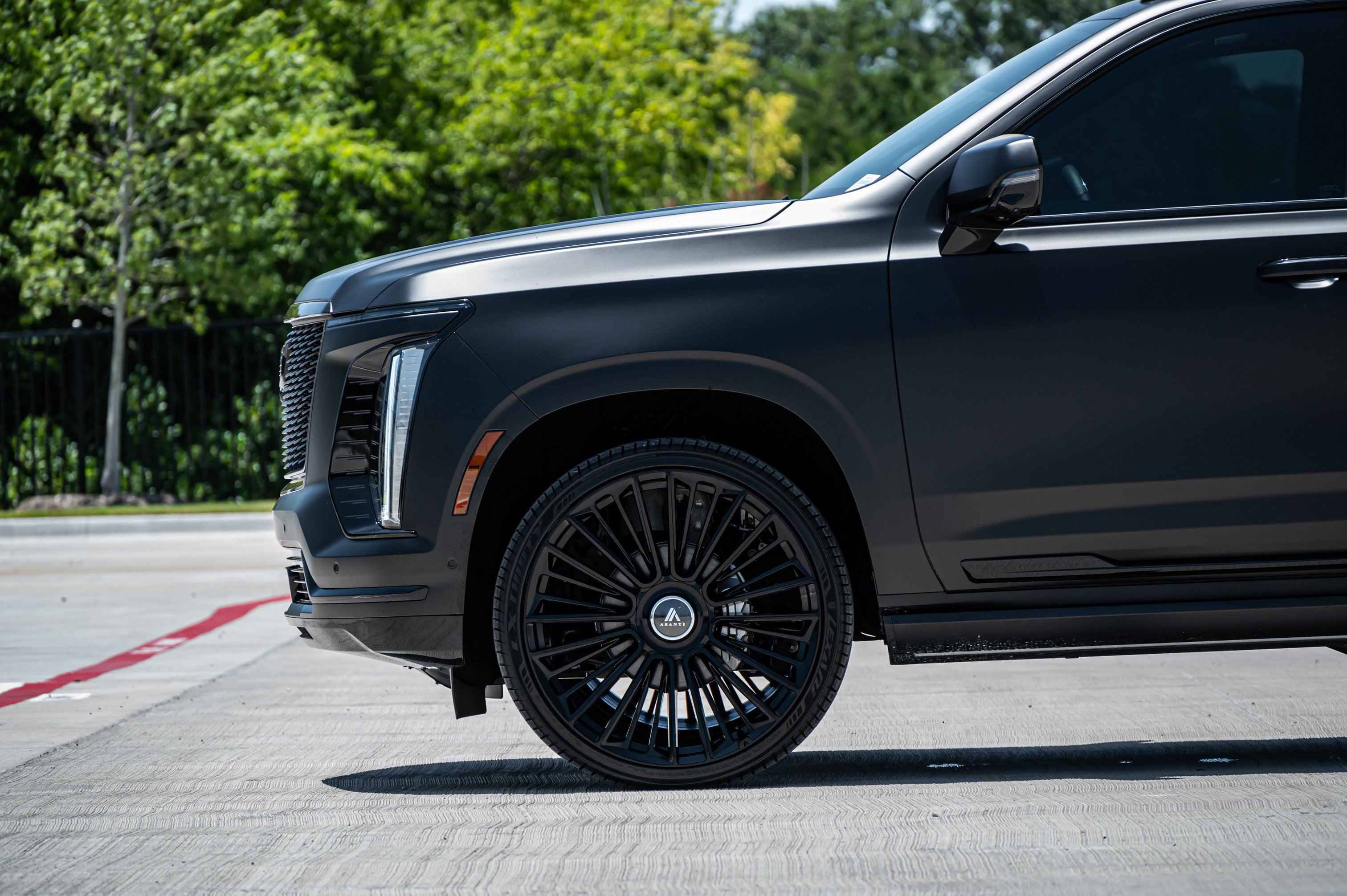 Used 2026 Cadillac Escalade Platinum Sport w/ LPO, ONYX Package AWD/4WD image 46