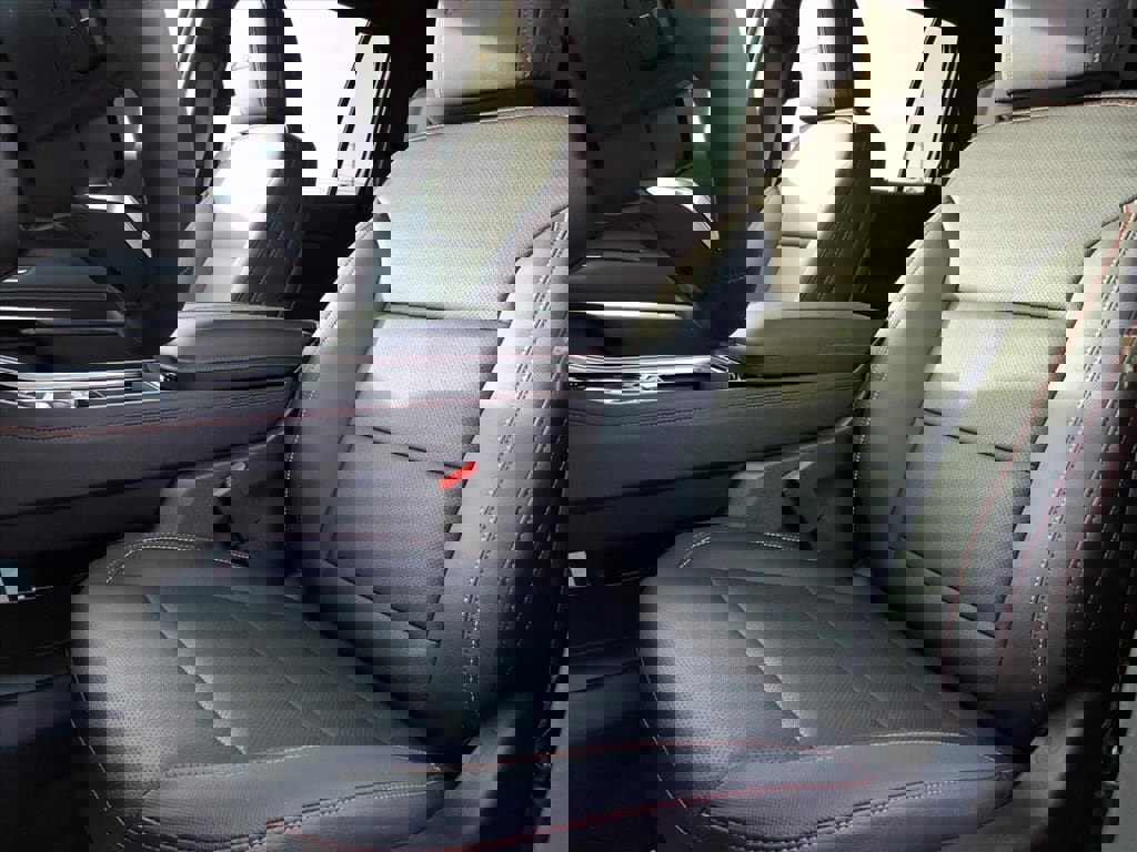 New 2026 Chevrolet Traverse Z71 w/ Driver Confidence Package image 13