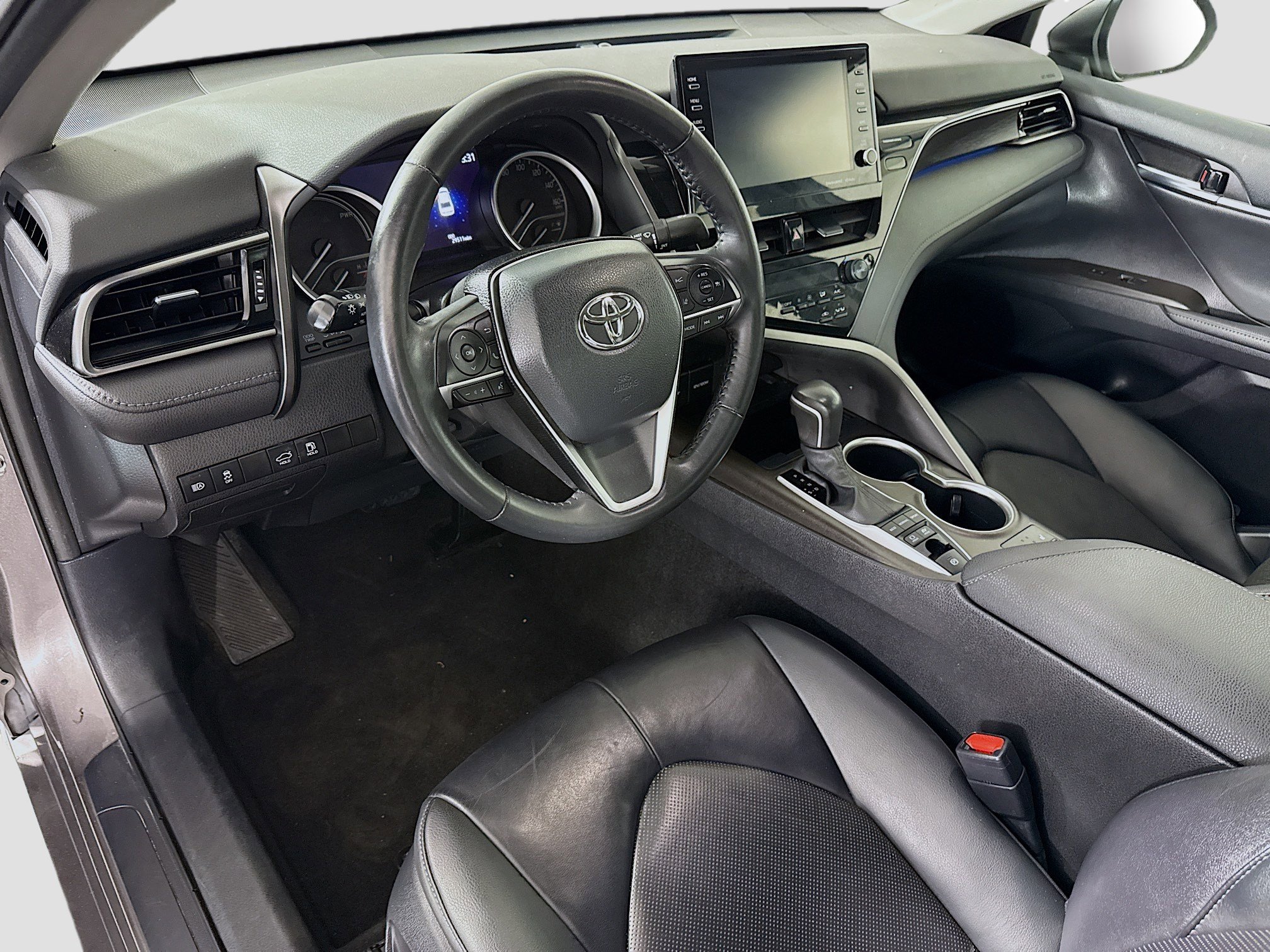 Used 2022 Toyota Camry XLE image 23