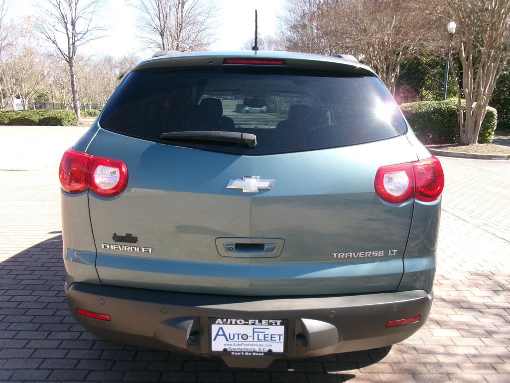 Used 2009 Chevrolet Traverse LT image 6