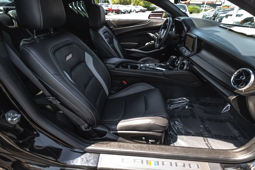 Used 2021 Chevrolet Camaro SS RWD image 22