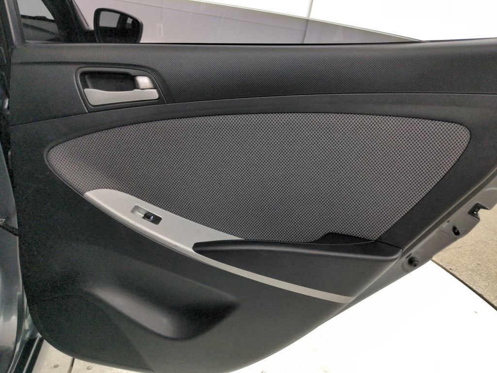 Used 2013 Hyundai Accent GS FWD image 26