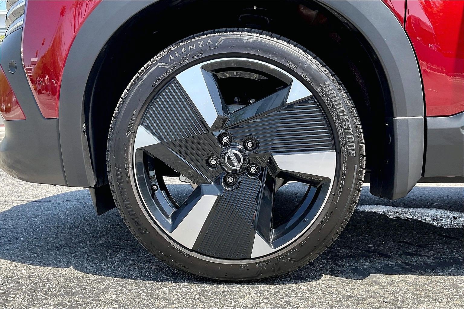 Used 2025 Nissan Kicks SR FWD image 10