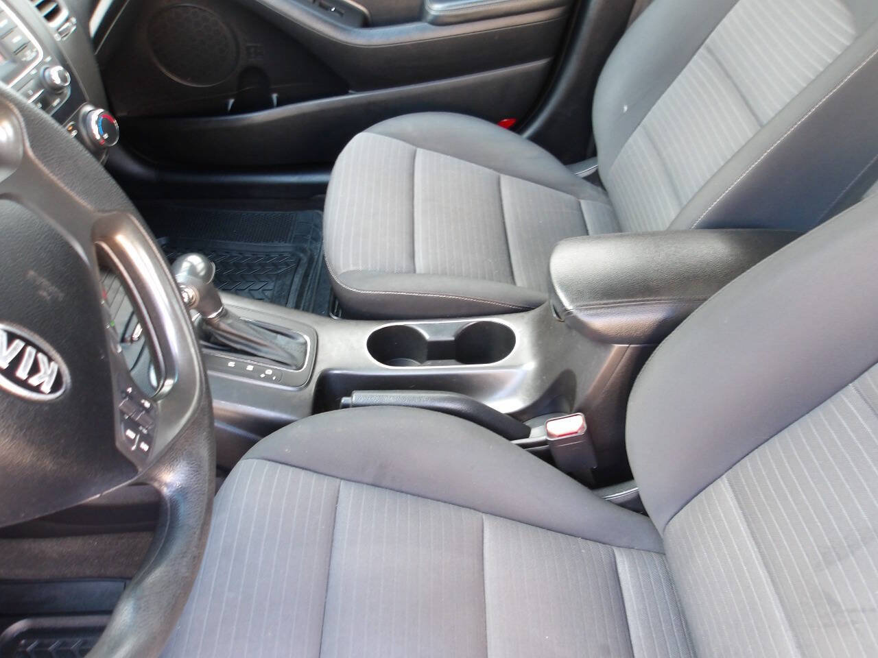 Used 2014 Kia Forte LX w/ Popular Package FWD image 17