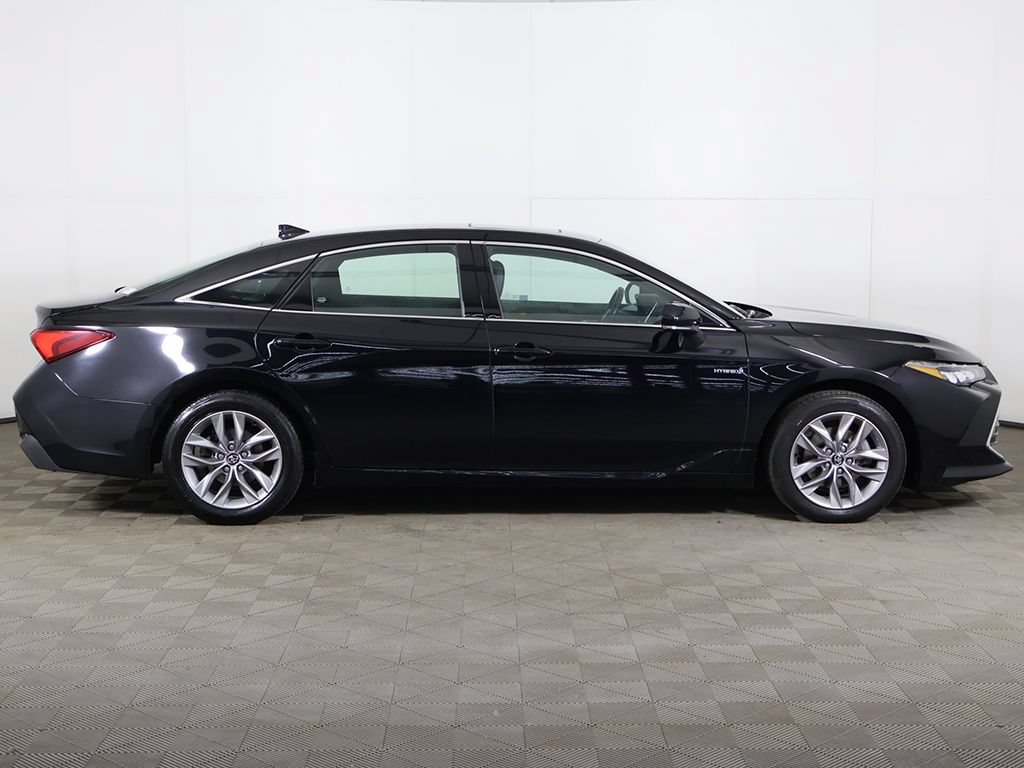 Used 2019 Toyota Avalon XLE w/ Moonroof Package FWD image 18