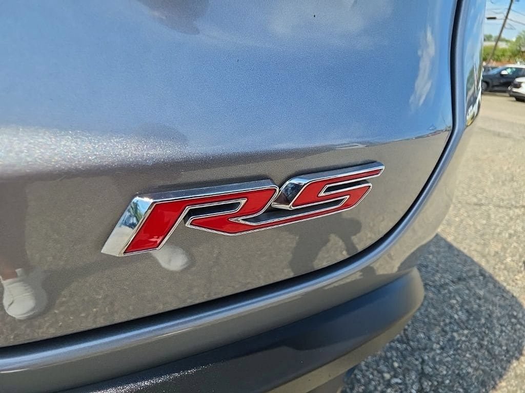 Certified 2024 Chevrolet Trax RS FWD image 34