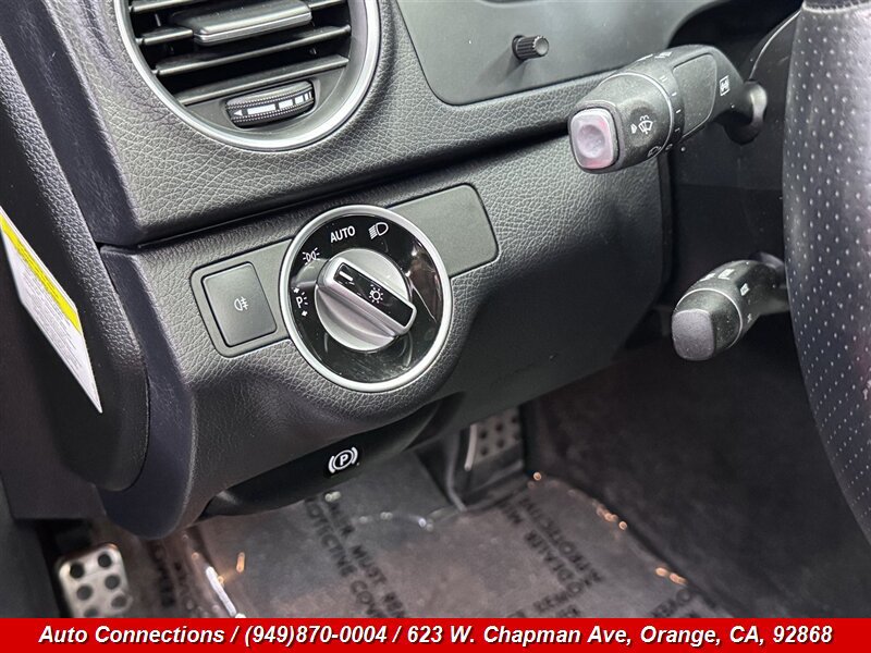 Used 2013 Mercedes-Benz C 250 Sedan image 20