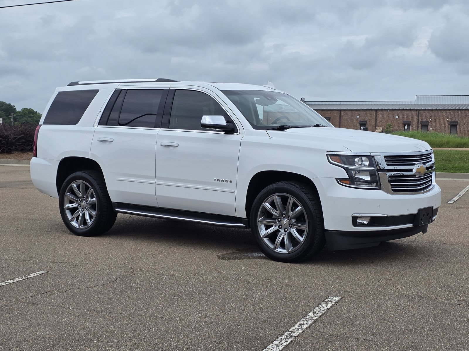 Used 2017 Chevrolet Tahoe Premier RWD image 3