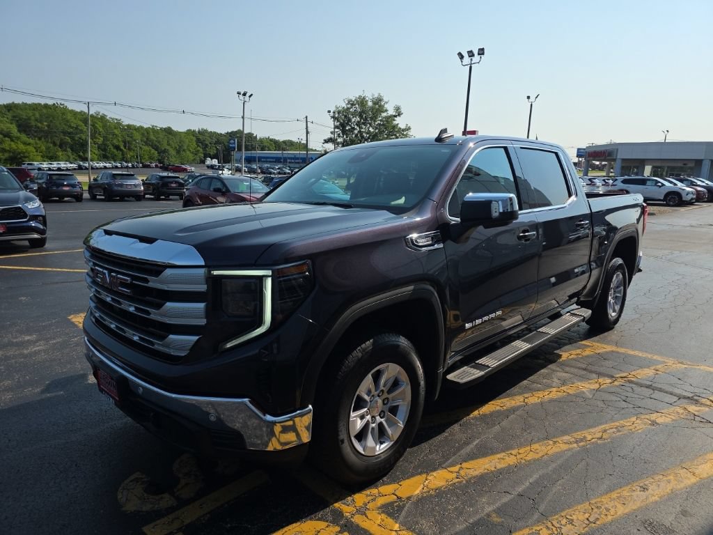 Used 2025 GMC Sierra 1500 SLE w/ Preferred Package AWD/4WD image 10