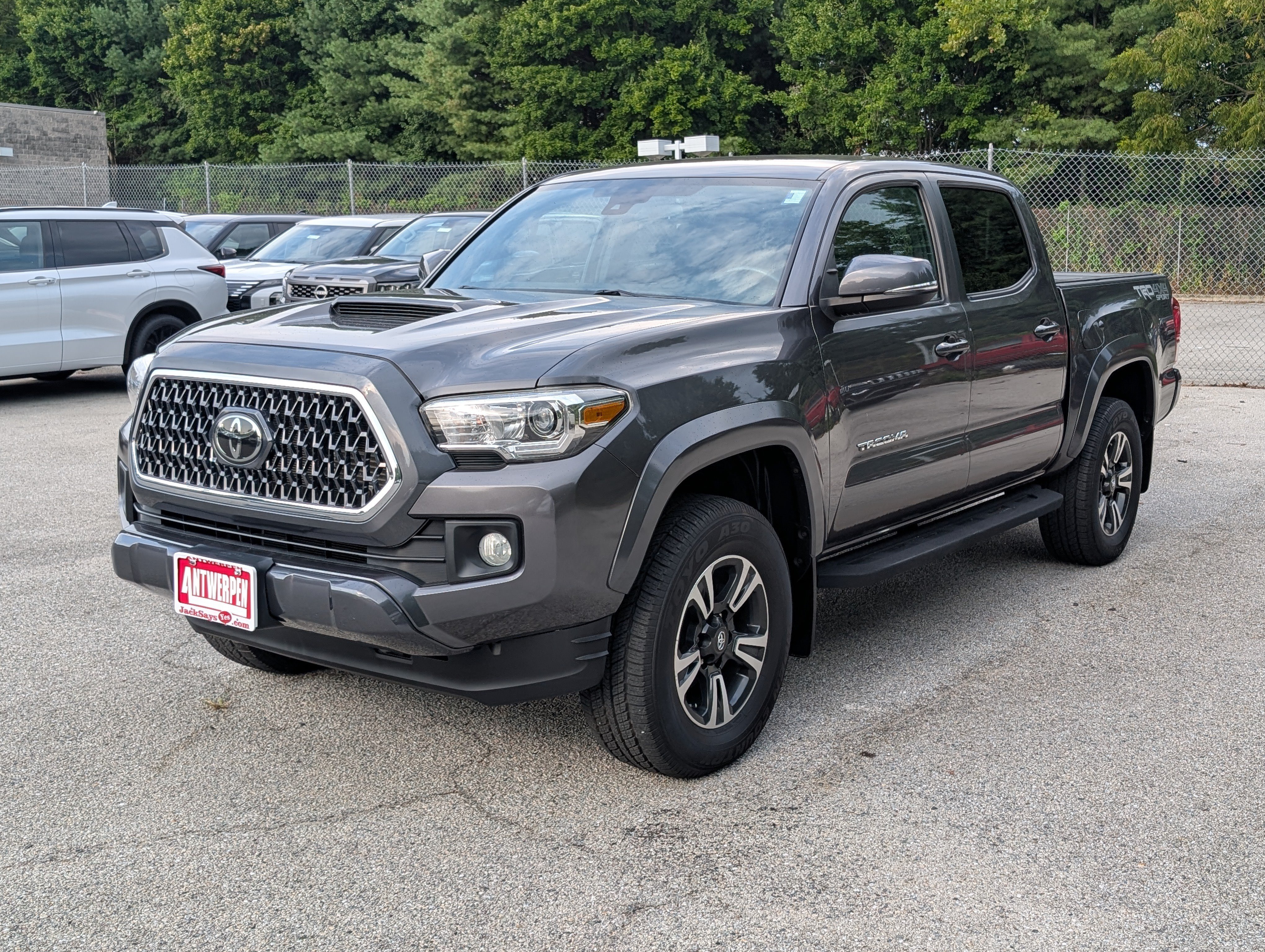 Used 2019 Toyota Tacoma TRD Sport w/ Technology Package AWD/4WD image 7