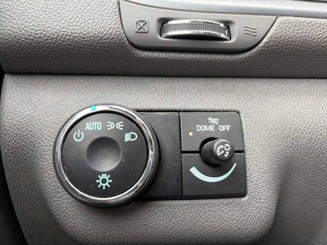 Used 2014 Chevrolet Traverse LS FWD image 18