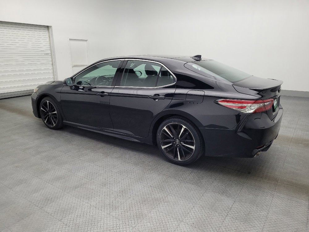 Used 2018 Toyota Camry XSE image 3