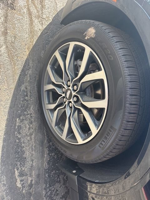Used 2021 Cadillac XT5 Sportv w/ LPO, Floor Liner Package AWD/4WD image 25