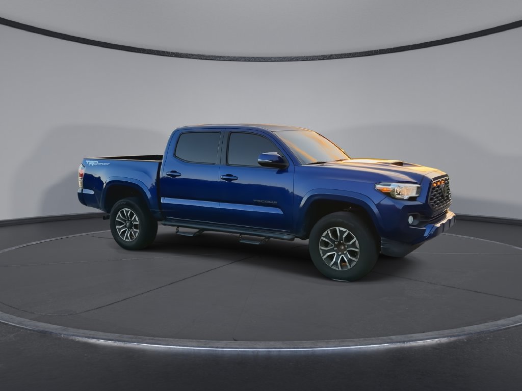 Used 2022 Toyota Tacoma TRD Sport w/ Technology Package RWD image 2