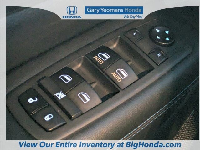 Used 2019 Jeep Grand Cherokee Laredo image 26