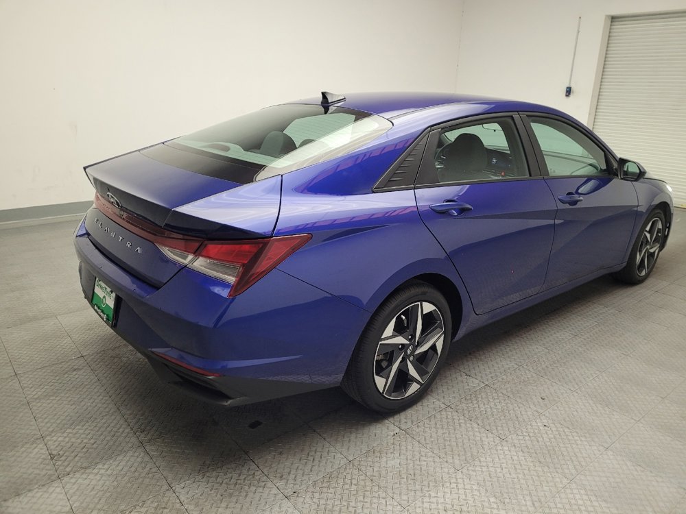 Used 2023 Hyundai Elantra SEL w/ Convenience Package image 9