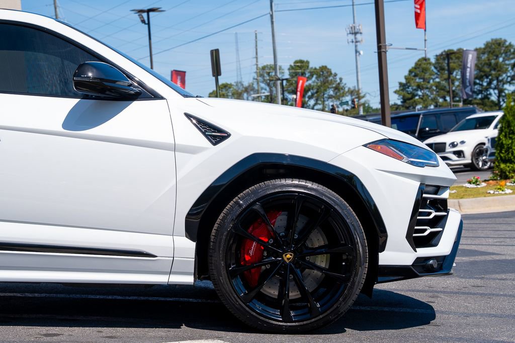 Used 2022 Lamborghini Urus AWD/4WD image 10