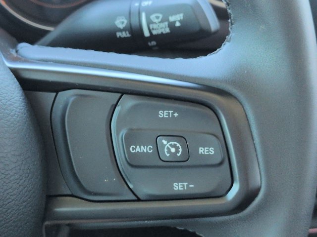 Used 2023 Jeep Gladiator Sport AWD/4WD image 24