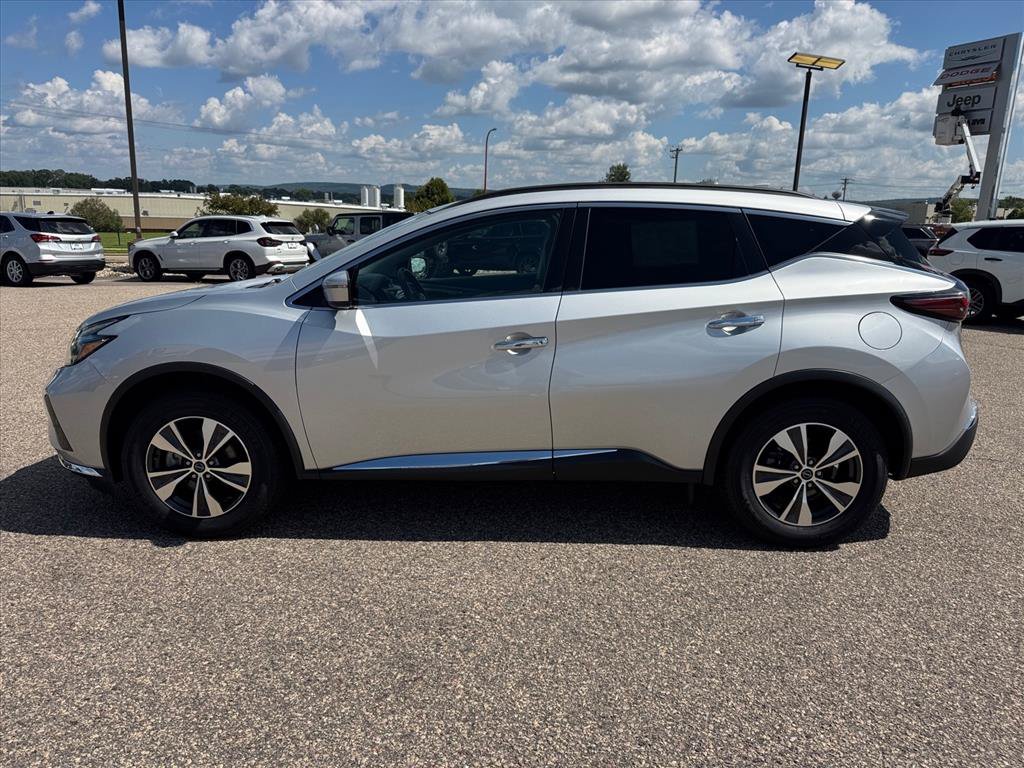 Used 2023 Nissan Murano SV AWD/4WD image 2