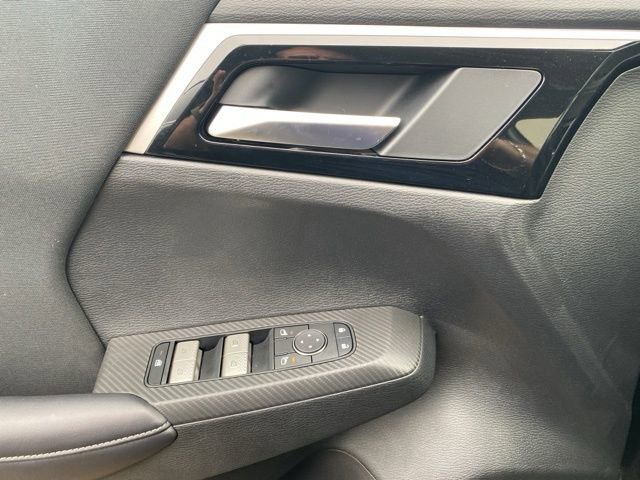 New 2025 Mitsubishi Outlander ES image 18