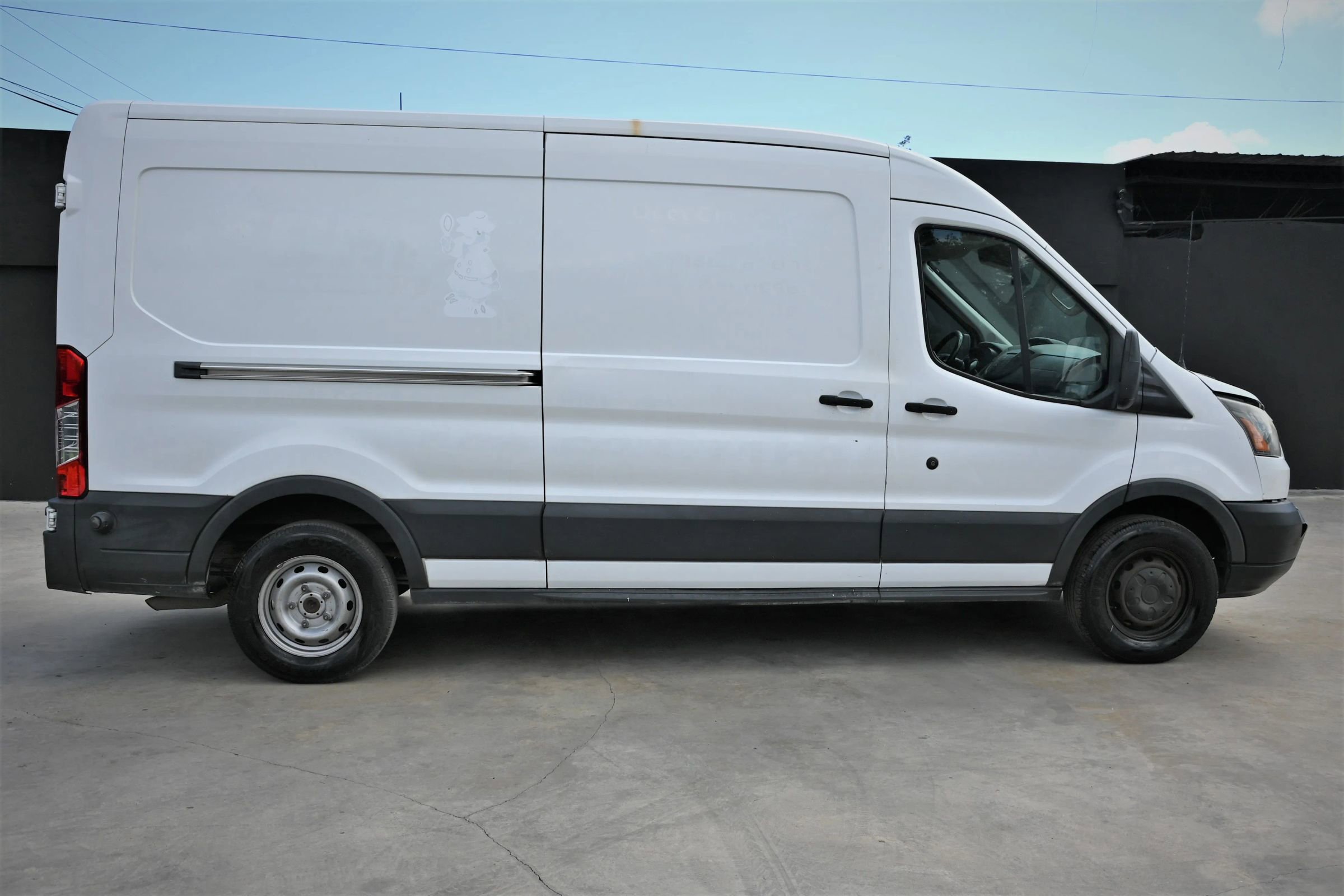 Used 2017 Ford Transit 150 148 Medium Roof image 7