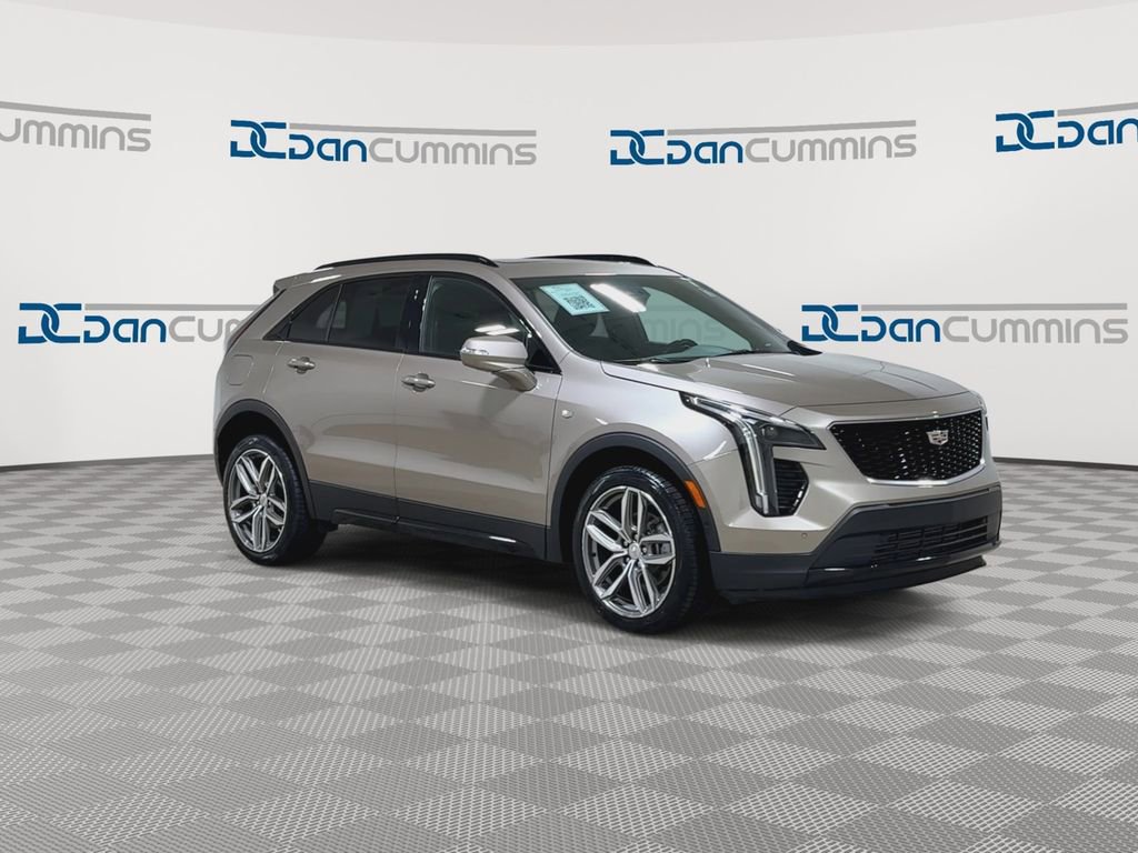 Used 2023 Cadillac XT4 Sport w/ Enhanced Visibility Package image 2