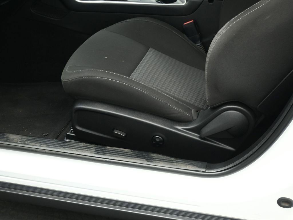 Used 2021 Dodge Challenger GT w/ Blacktop Package image 10