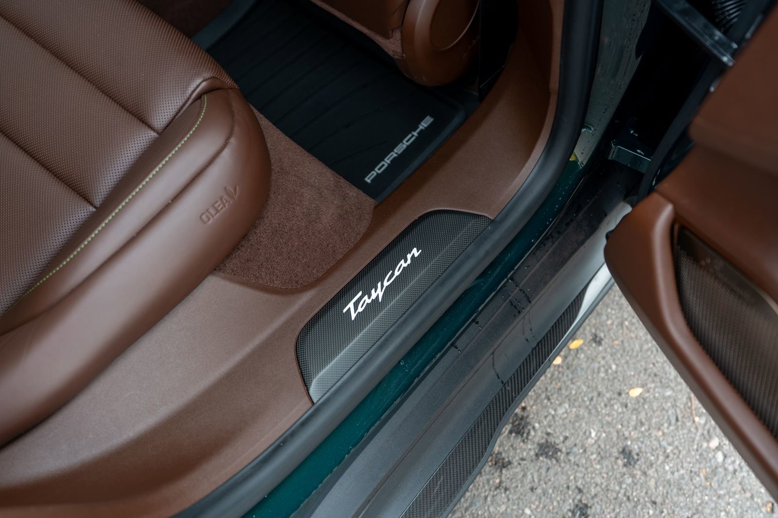 Used 2024 Porsche Taycan GTS image 40